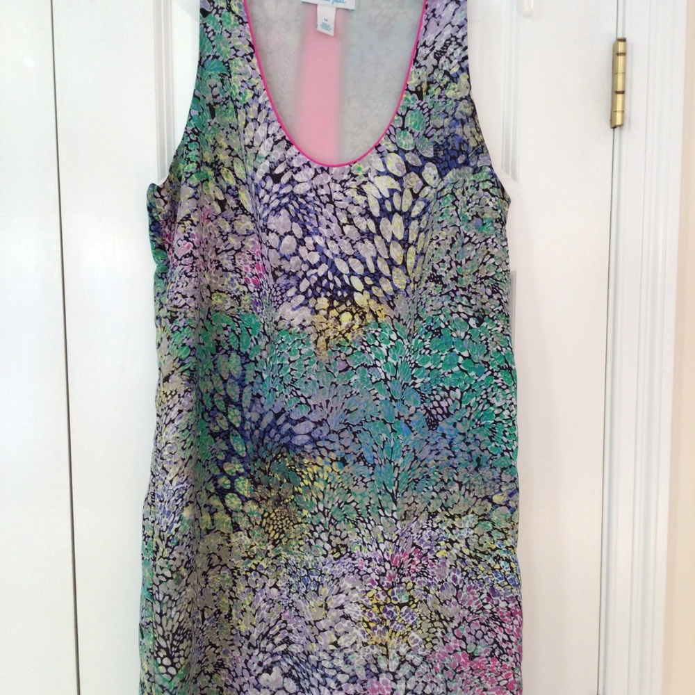 Tank style dress in polyester with hot pink piping and a hot pink stripe on back